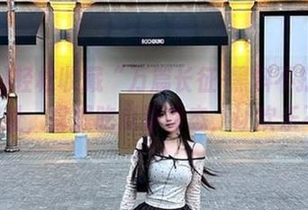轻松收藏“万篇长征-黑料不打烊668”网址，掌握吃瓜新动态，让欢乐不断！